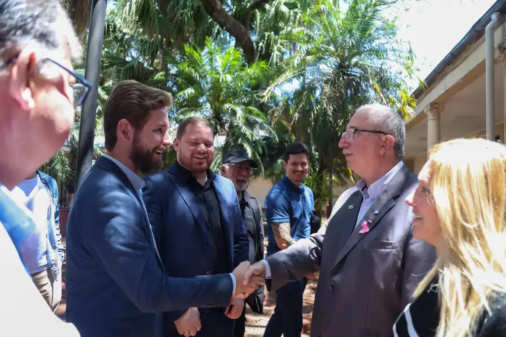 Misiones y Santa Catarina avanzan en una agenda común de ambiente, turismo y ciencia